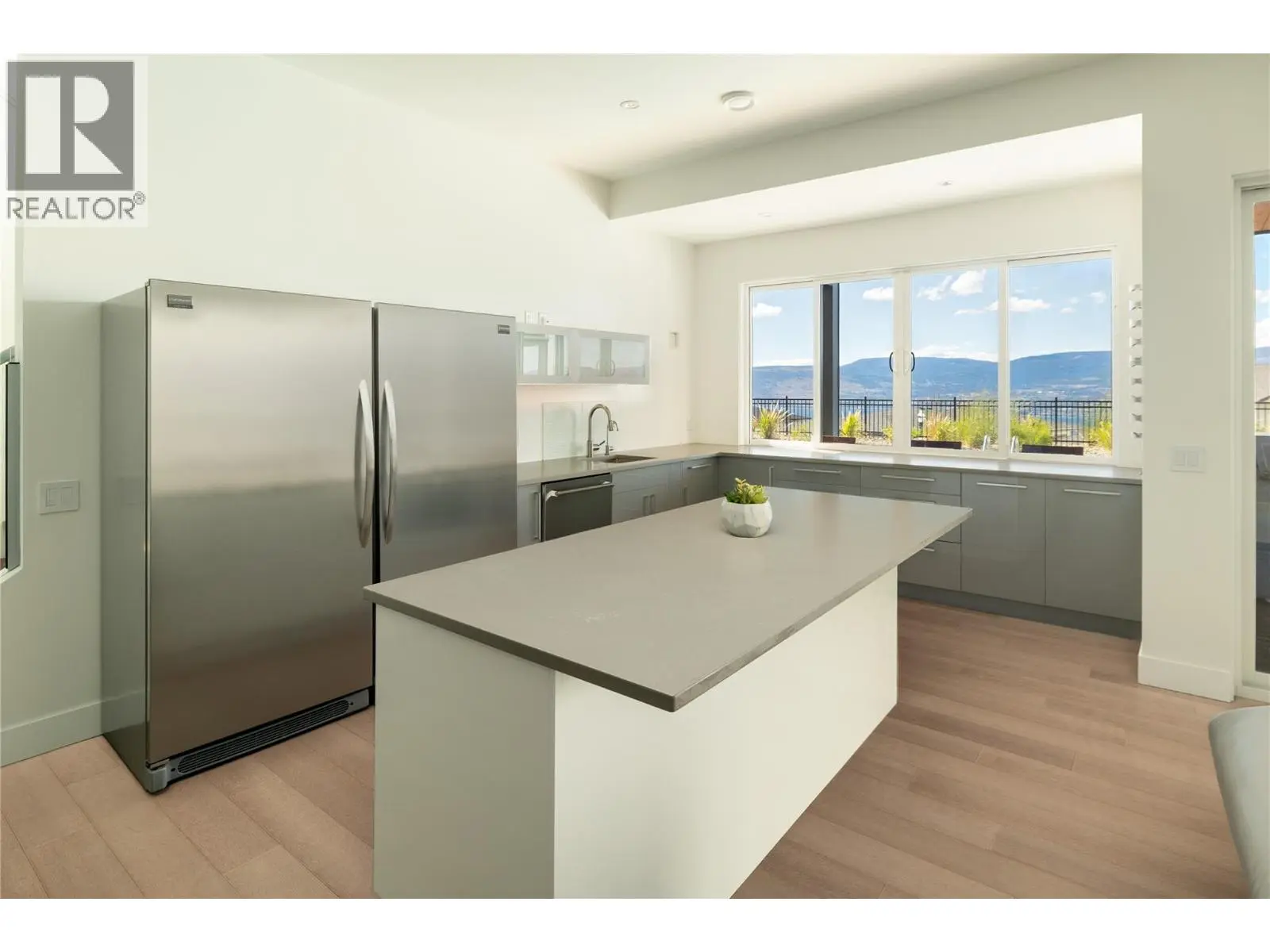 5552 Upper Mission Drive. Kelowna, British Columbia