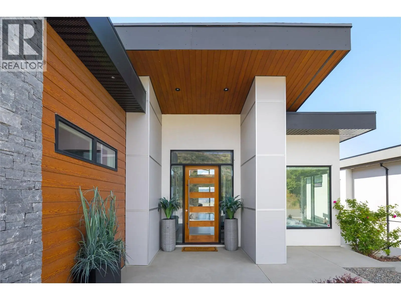5552 Upper Mission Drive. Kelowna, British Columbia