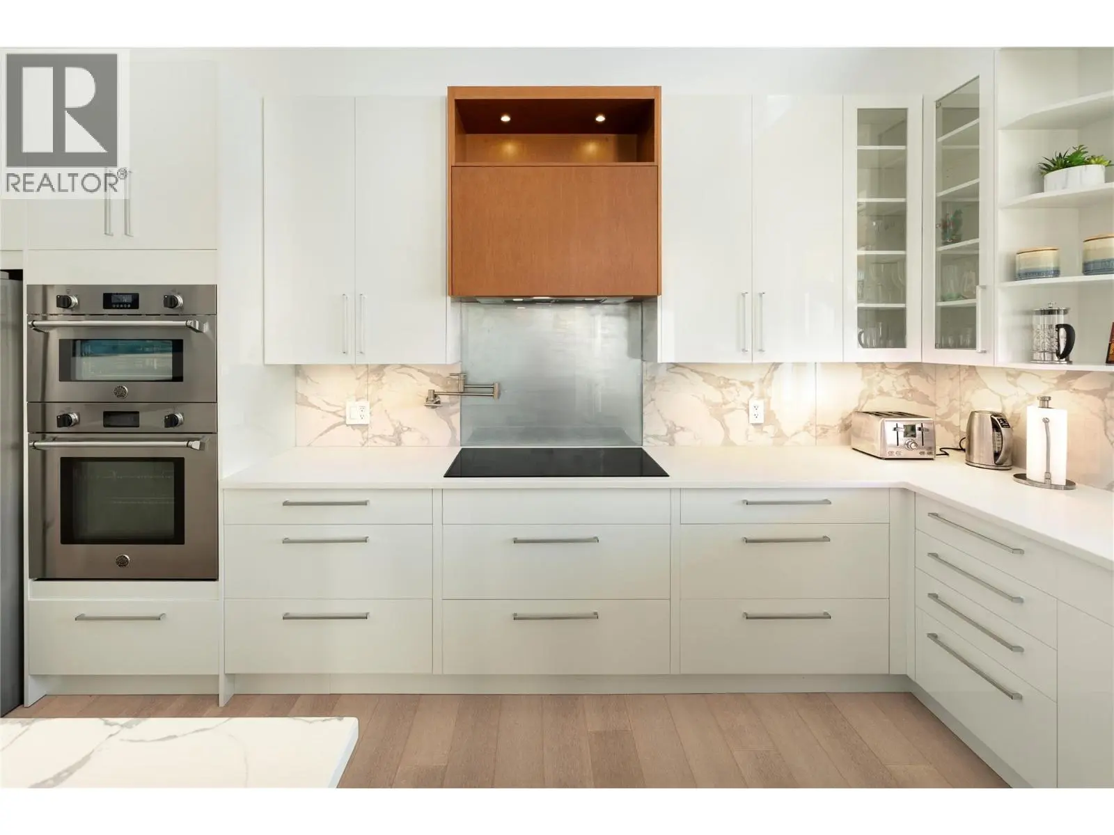 5552 Upper Mission Drive. Kelowna, British Columbia