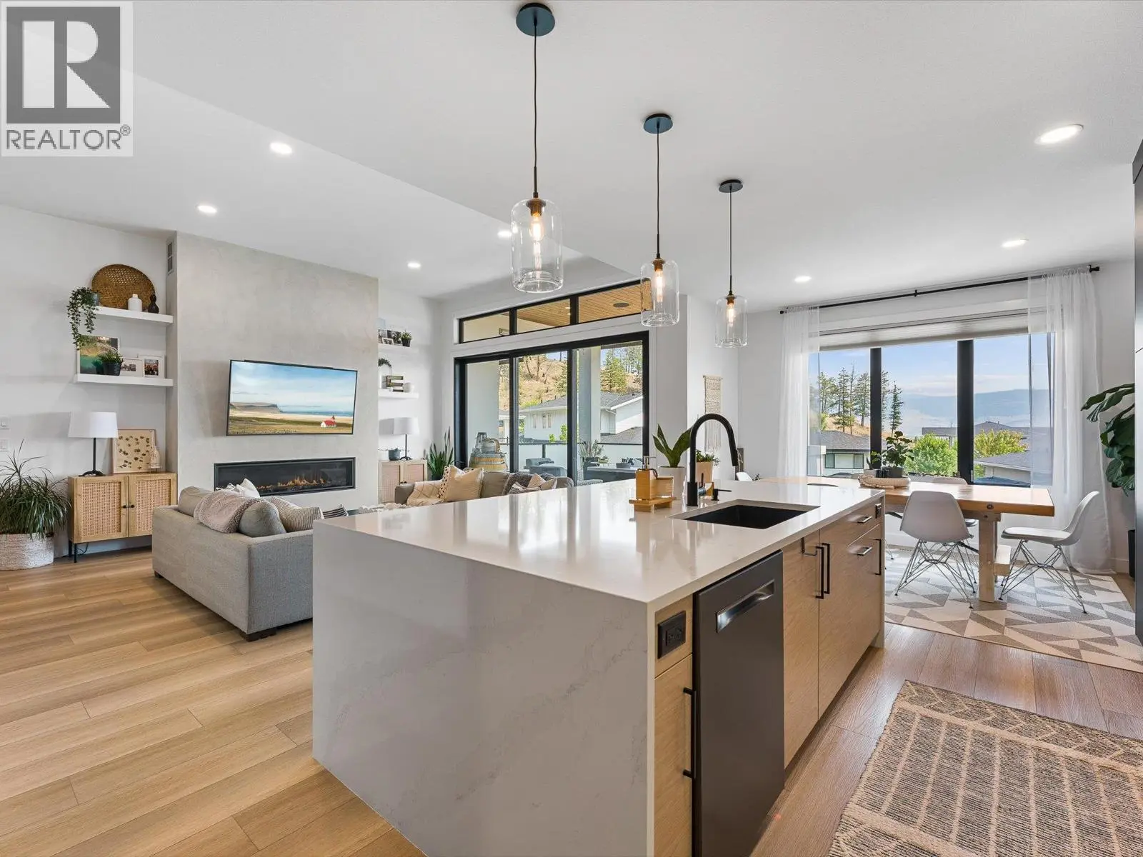 208 Skyland Drive. Kelowna, British Columbia