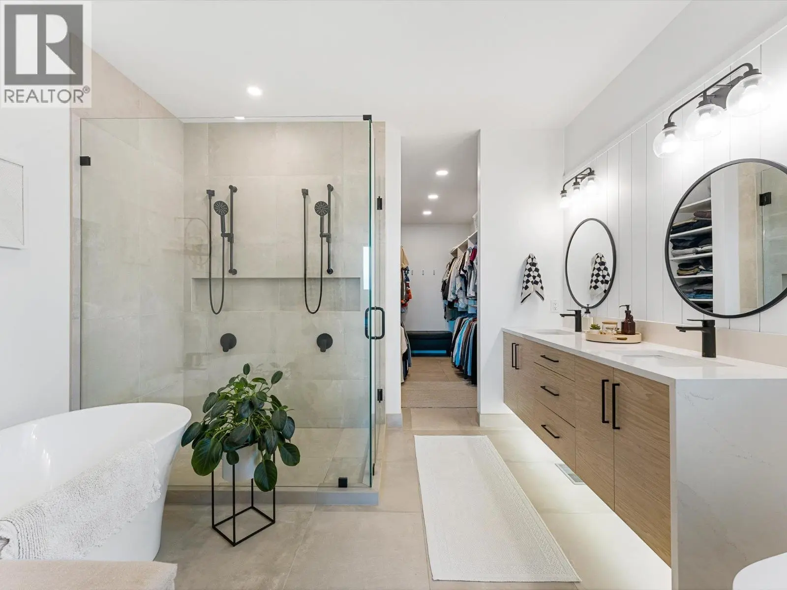 208 Skyland Drive. Kelowna, British Columbia