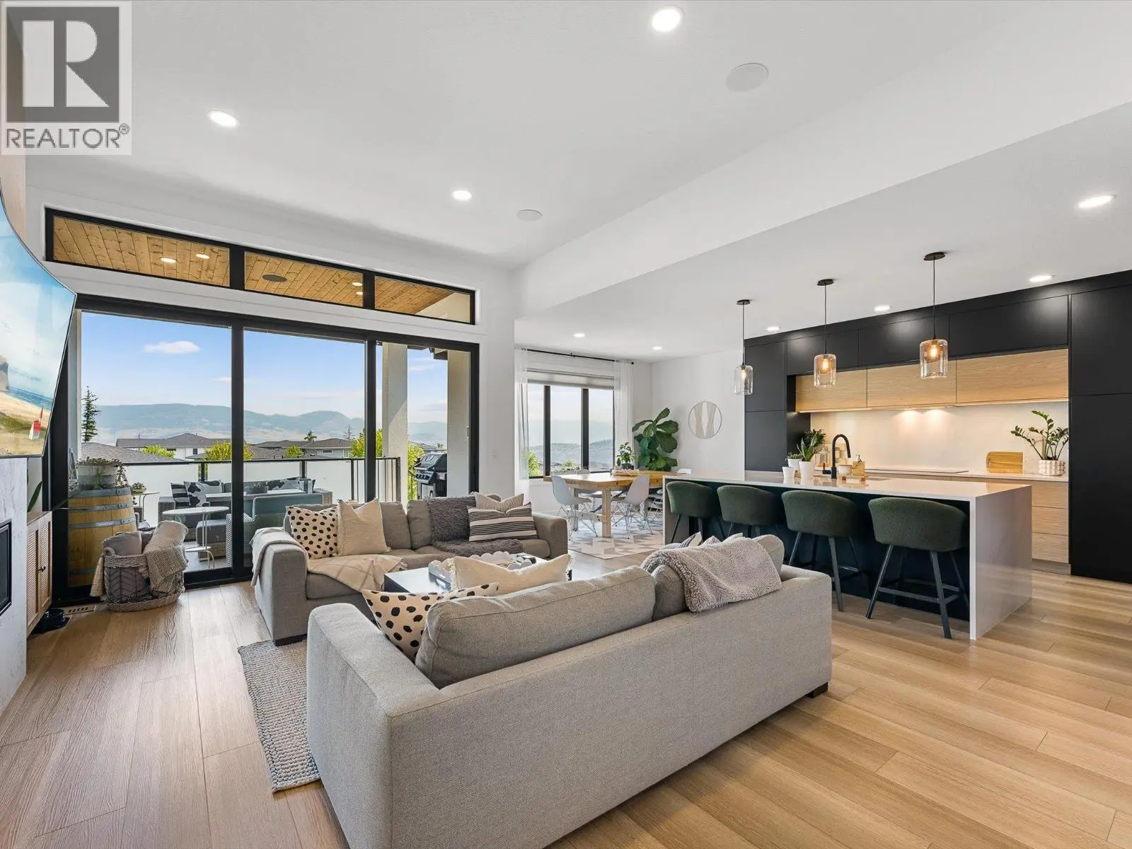 208 Skyland Drive. Kelowna, British Columbia