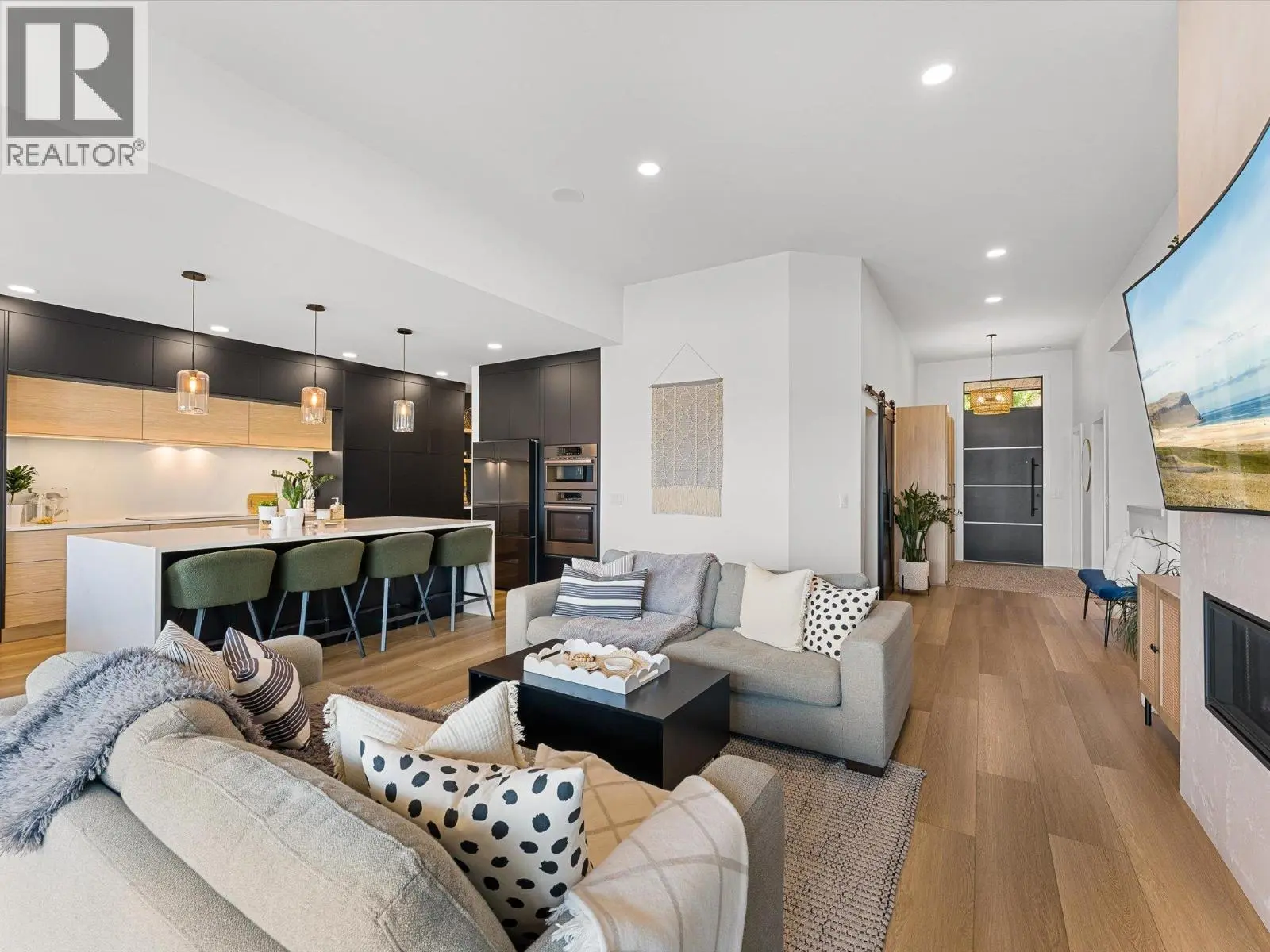 208 Skyland Drive. Kelowna, British Columbia