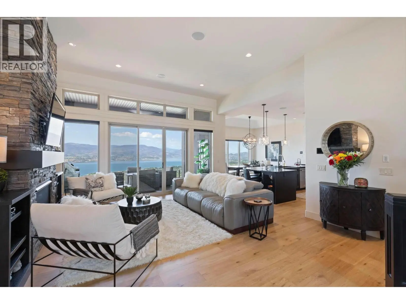 722 Kuipers Crescent. Kelowna, British Columbia