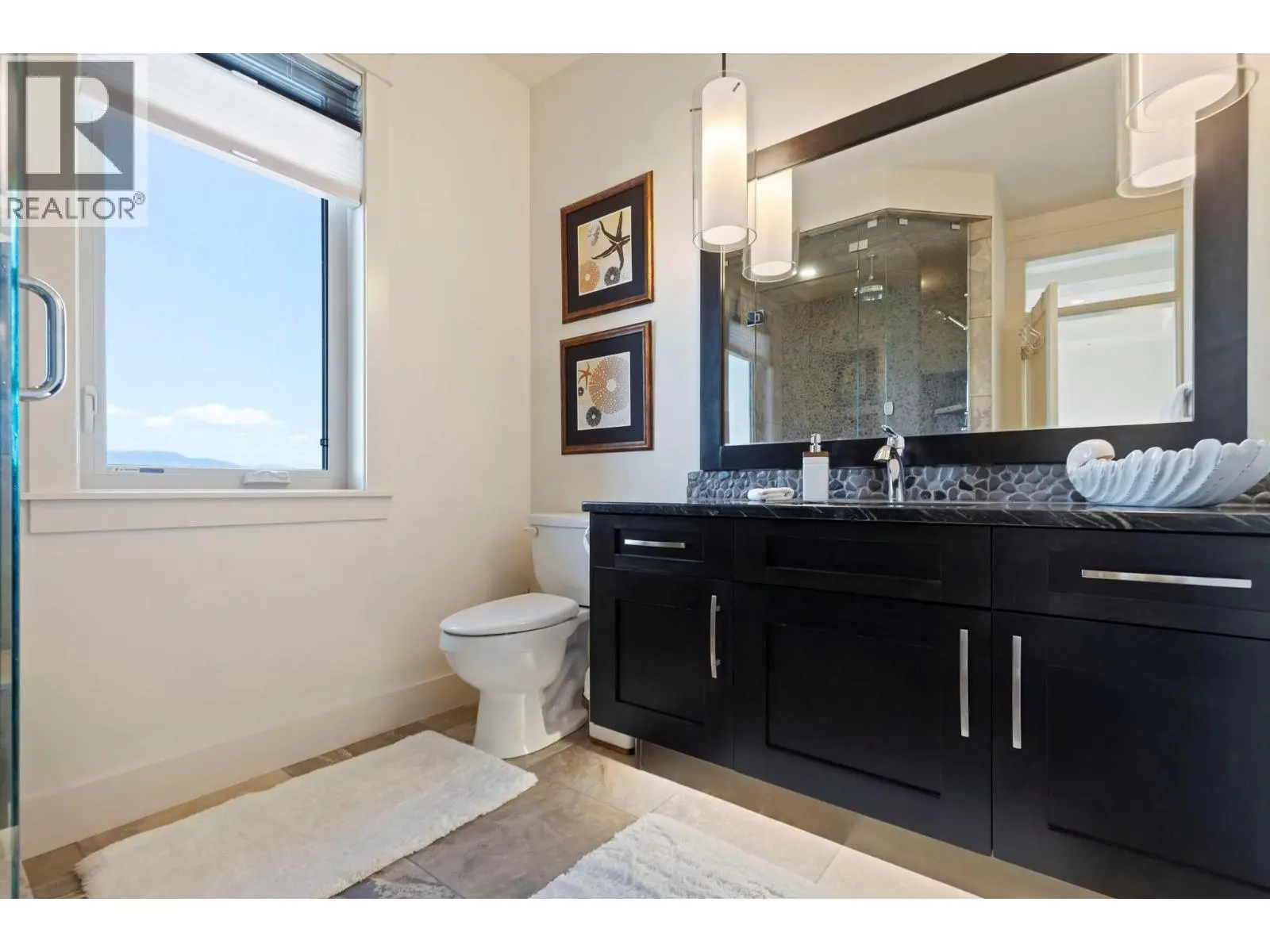 722 Kuipers Crescent. Kelowna, British Columbia