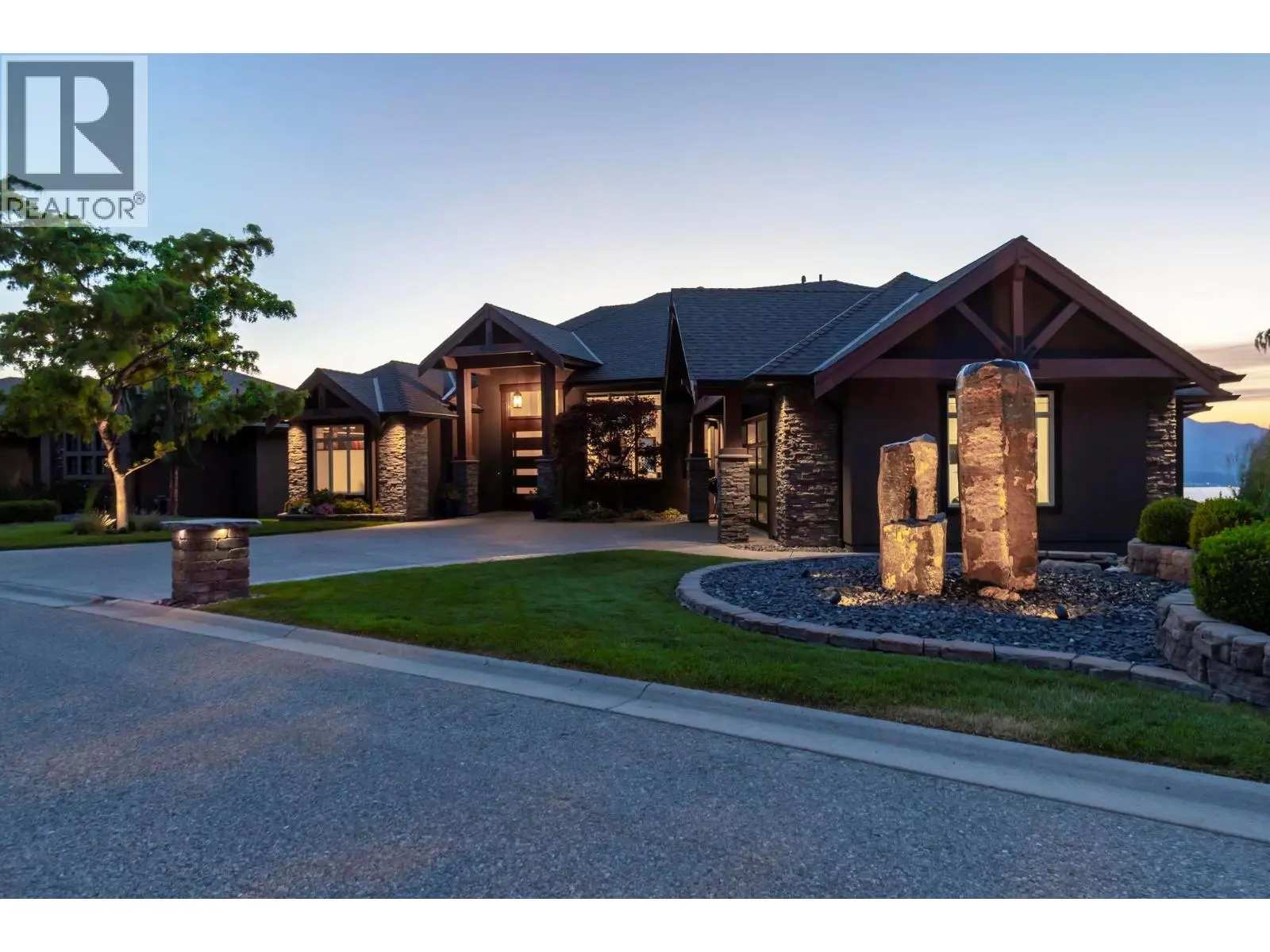 722 Kuipers Crescent. Kelowna, British Columbia