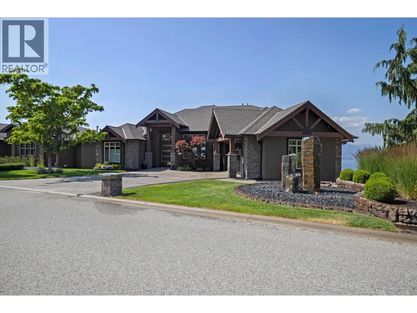 722 Kuipers Crescent. Kelowna, British Columbia