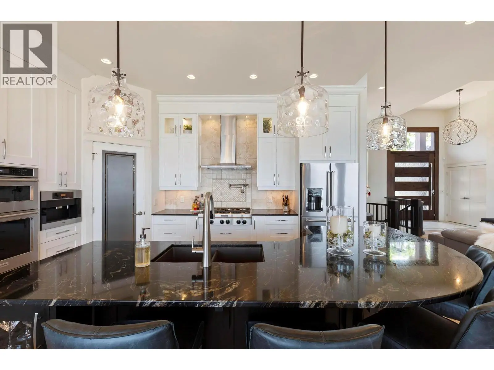 722 Kuipers Crescent. Kelowna, British Columbia
