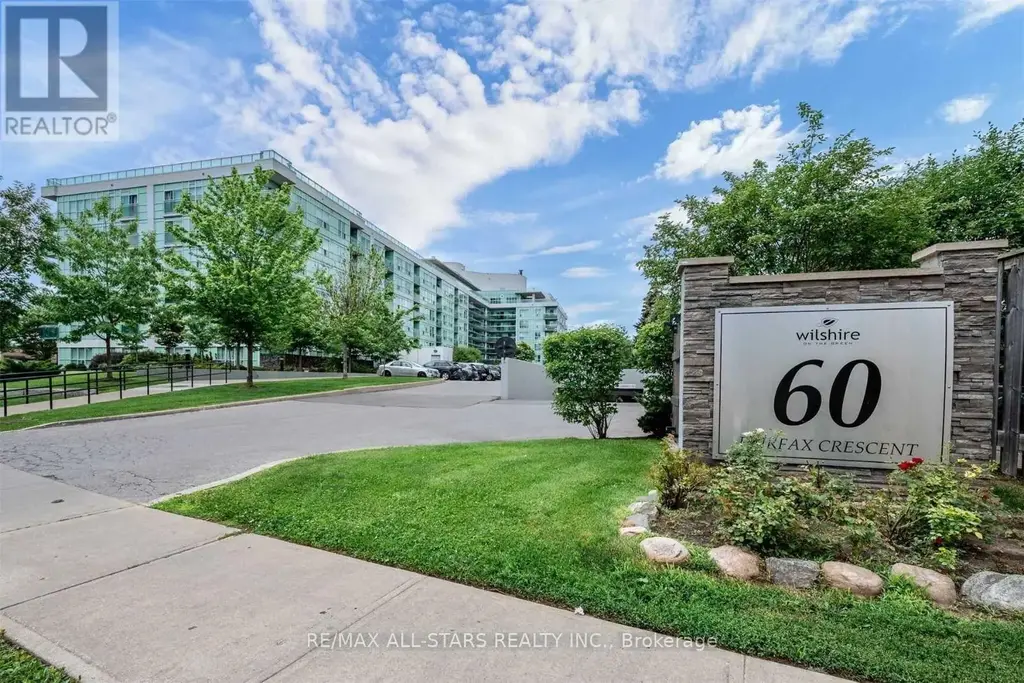 201 - 60 Fairfax Crescent, Toronto (Clairlea-Birchmount)
