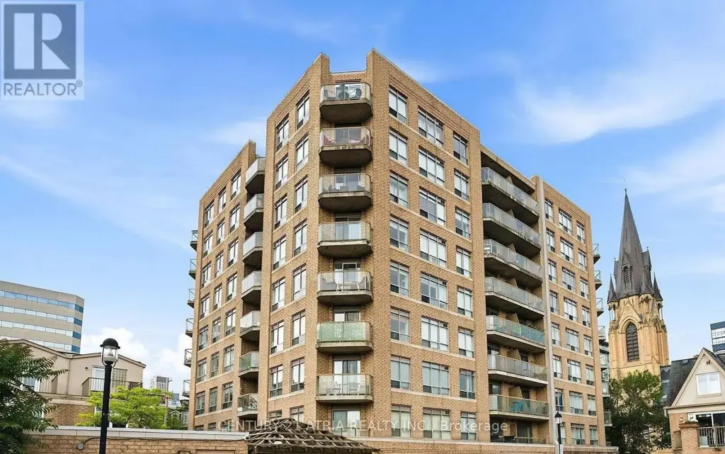 103 - 140 Bathurst Street, Toronto (Waterfront Communities)