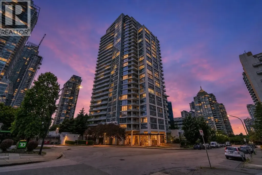 402 4400 Buchanan Street, Burnaby