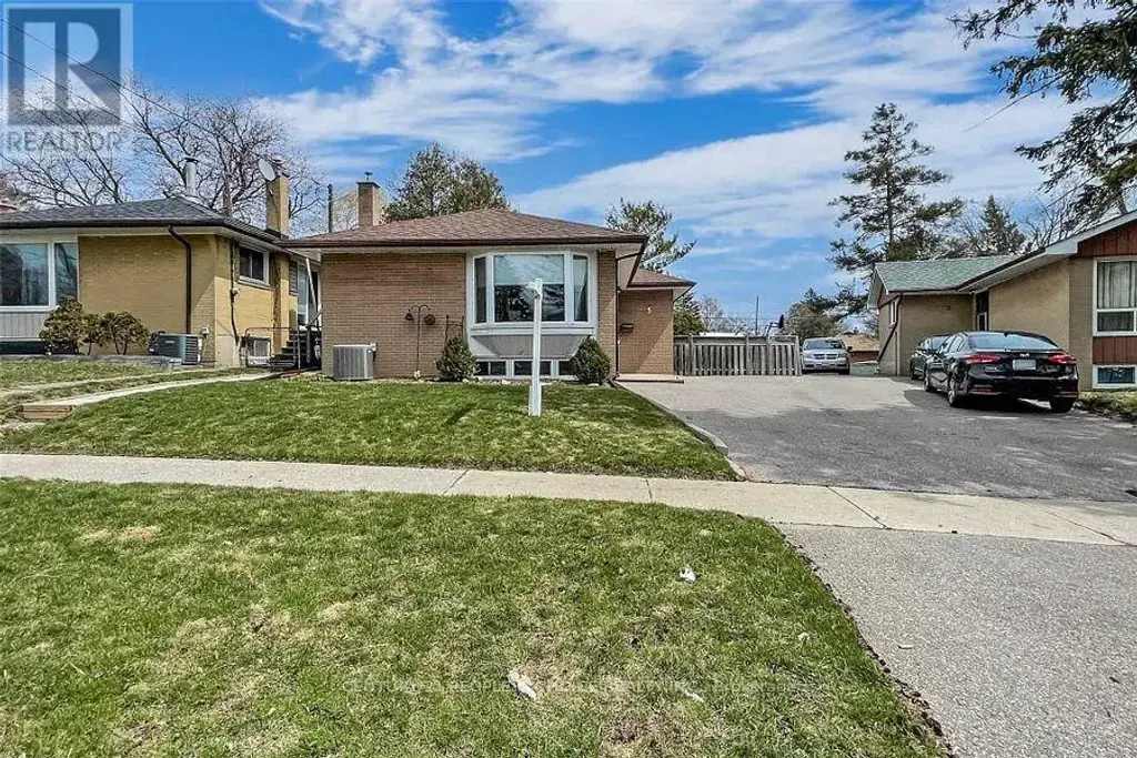 5 Mid Pines Road, Toronto (Woburn)