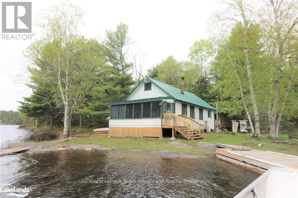 9130 Harris Lake Wa, Whitestone