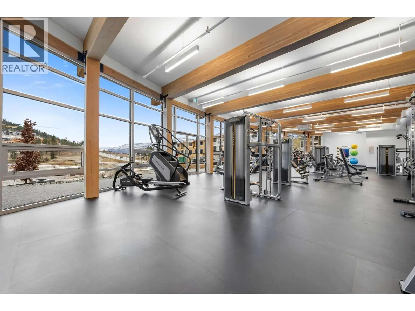 3548 Arrowroot Drive. Kelowna, British Columbia