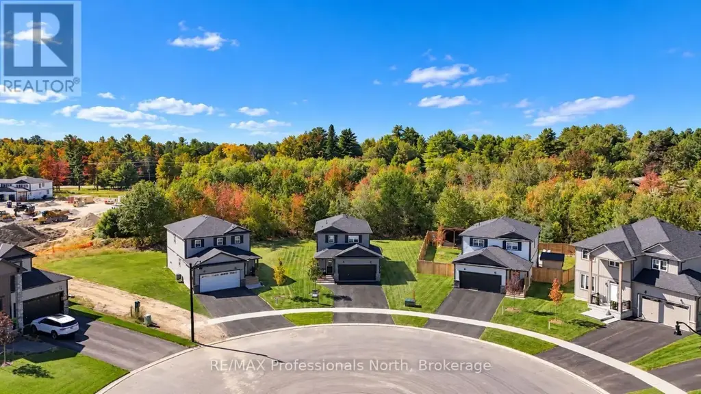33 Whitehorn Park Road W, Bracebridge (Macaulay)