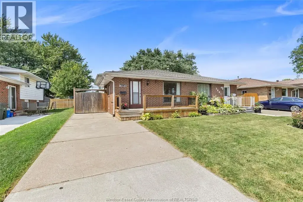 3083 Jefferson Boulevard, Windsor