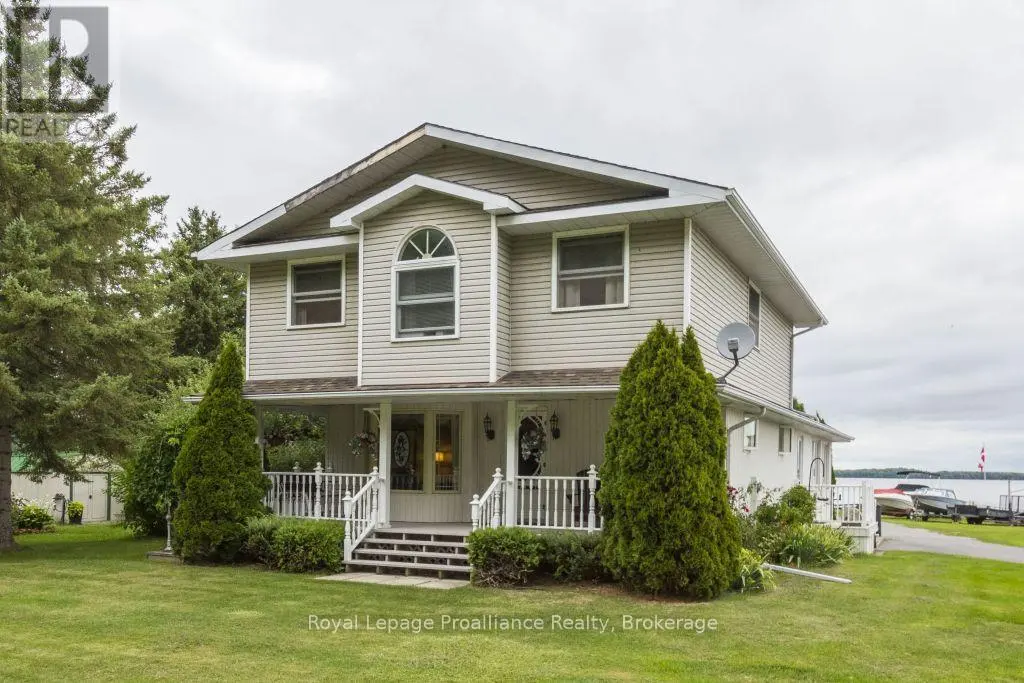 11438c Loyalist Parkway, Prince Edward County (North Marysburg Ward)