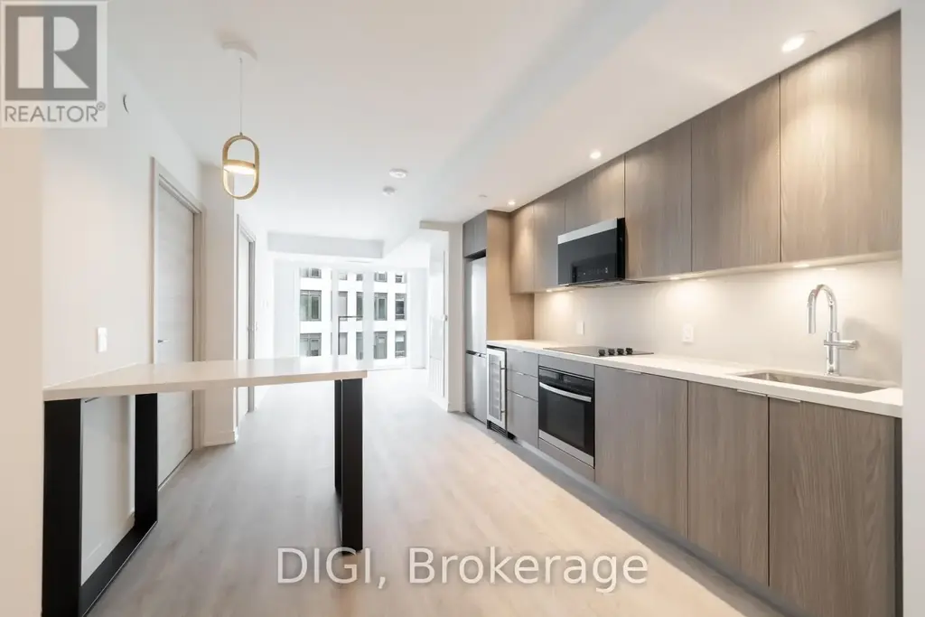 E725 - 485 Perth Avenue, Toronto (Weston-Pellam Park)