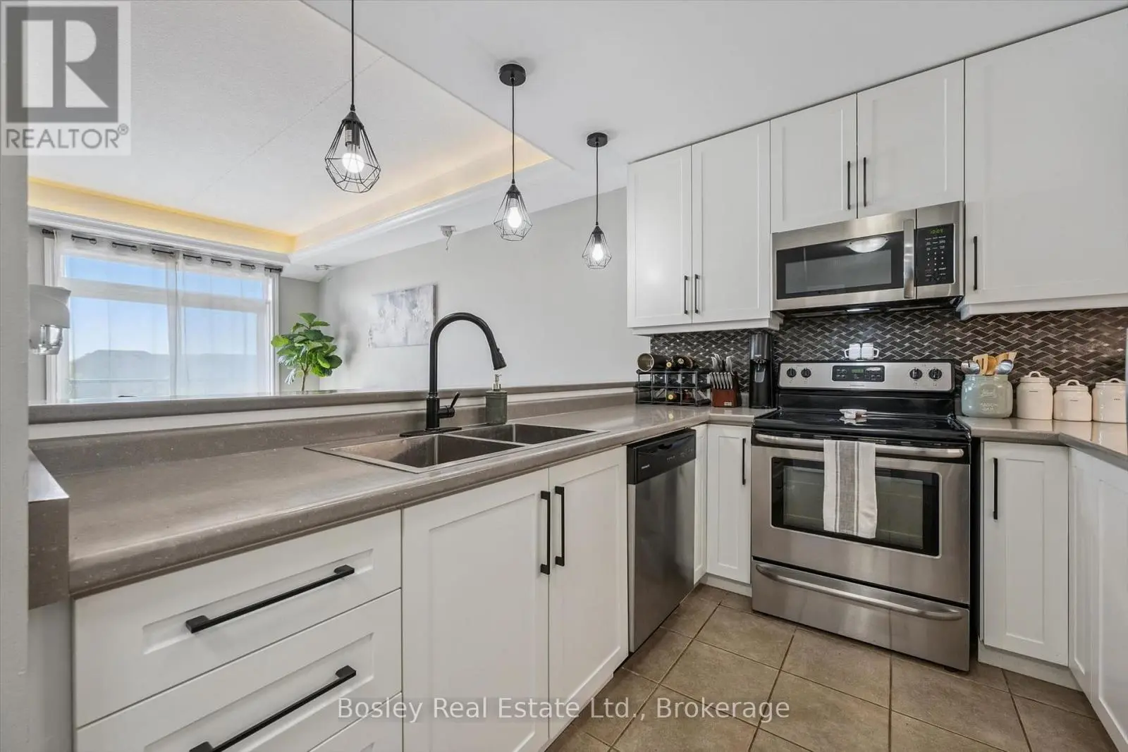 314 - 2 Colonial Drive, Guelph (Pineridge/Westminster Woods)