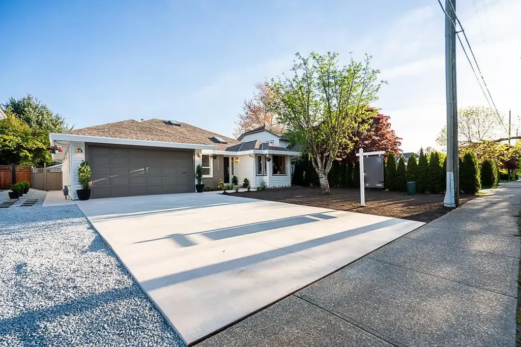 15512 112 Avenue, Surrey