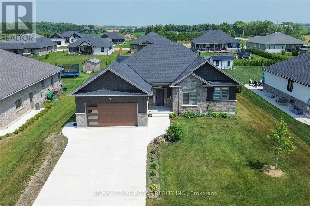 11 Mctavish Crescent, Huron-Kinloss