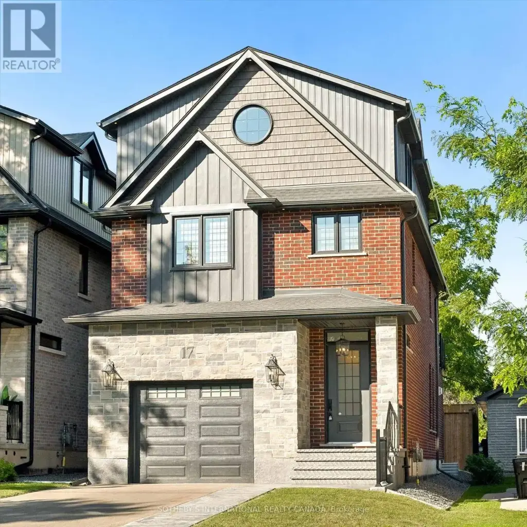 17 Avondale Avenue S, Waterloo