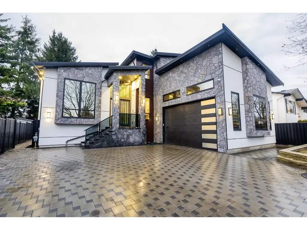 18339 63 Avenue, Surrey