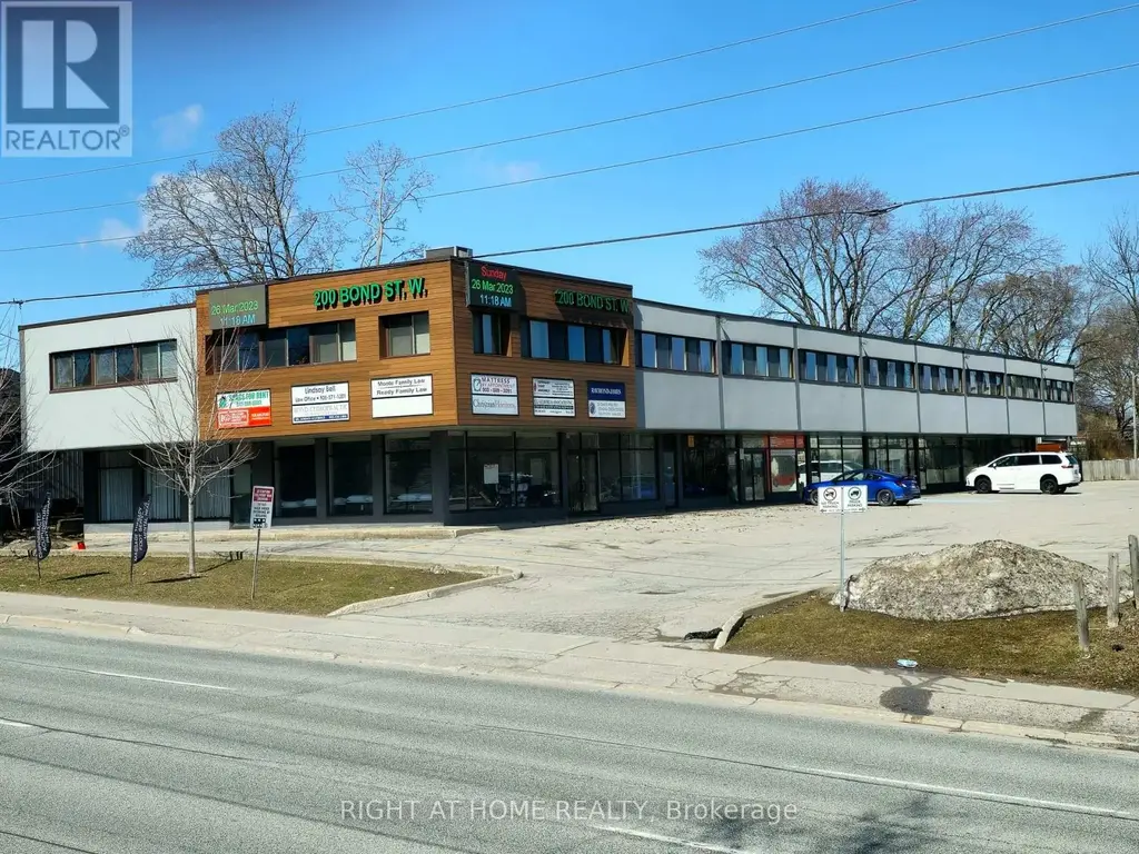 208 - 200 Bond Street W, Oshawa (McLaughlin)