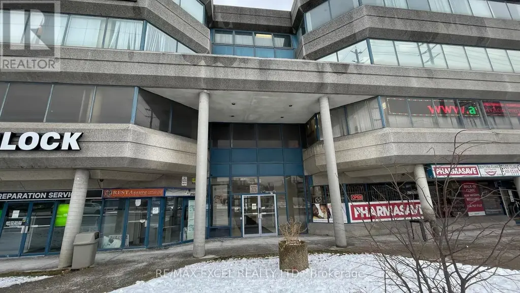 212 - 2425 Eglinton Avenue E, Toronto (Kennedy Park)