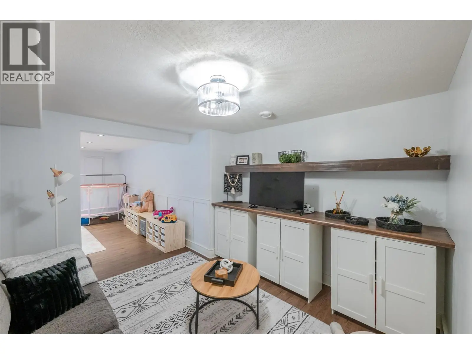 1507 Wharf Street. Summerland, British Columbia