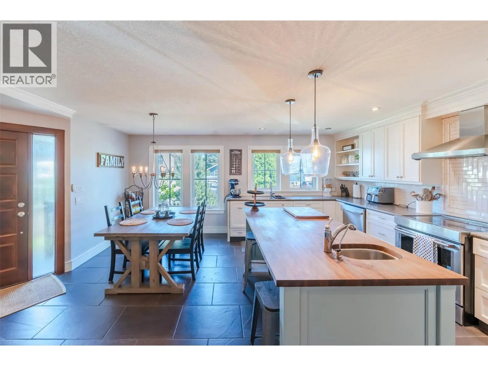 1507 Wharf Street. Summerland, British Columbia