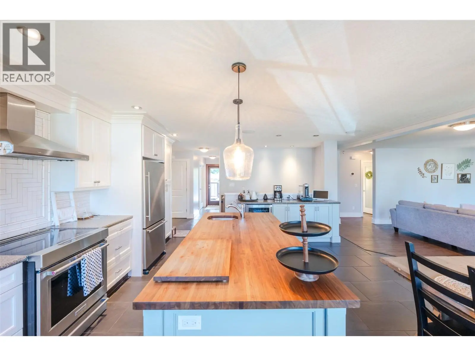 1507 Wharf Street. Summerland, British Columbia