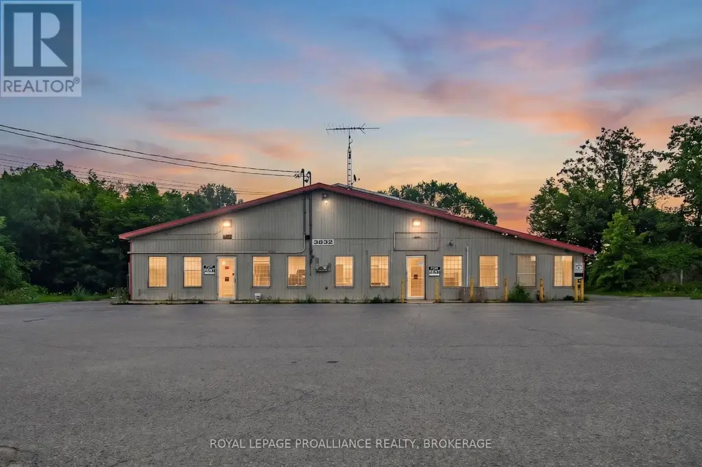 3832 Perth Road, Frontenac (Frontenac South)