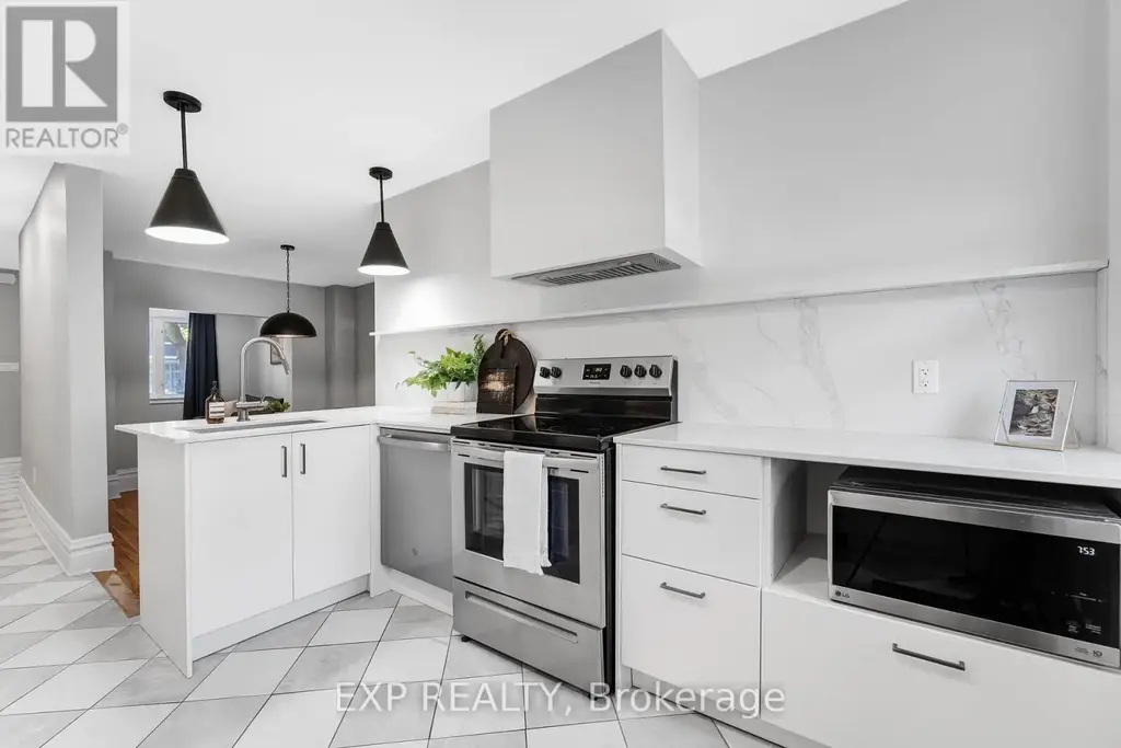 119 Hopewell Avenue, Ottawa