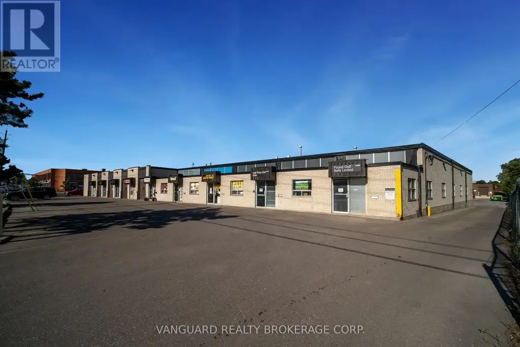 4469 Chesswood Drive, Toronto (York University Heights)