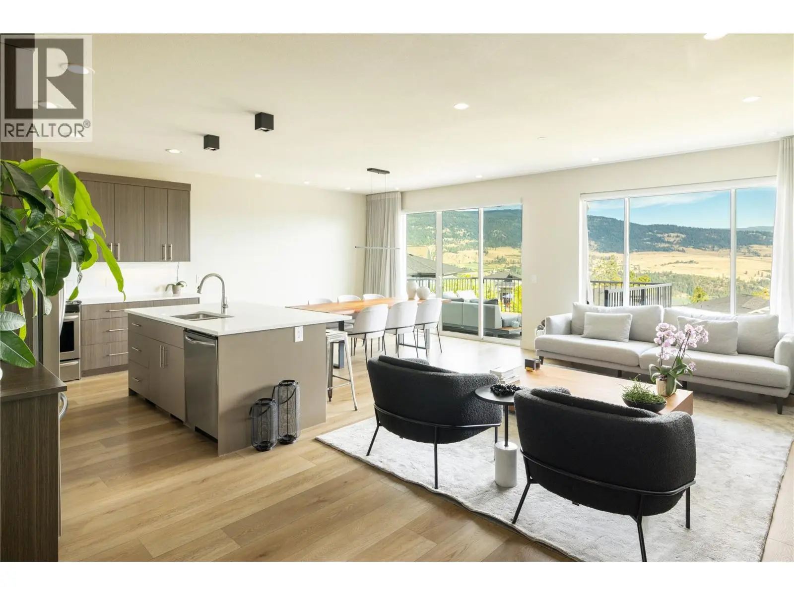 13411 Apex Lane. Lake Country, British Columbia