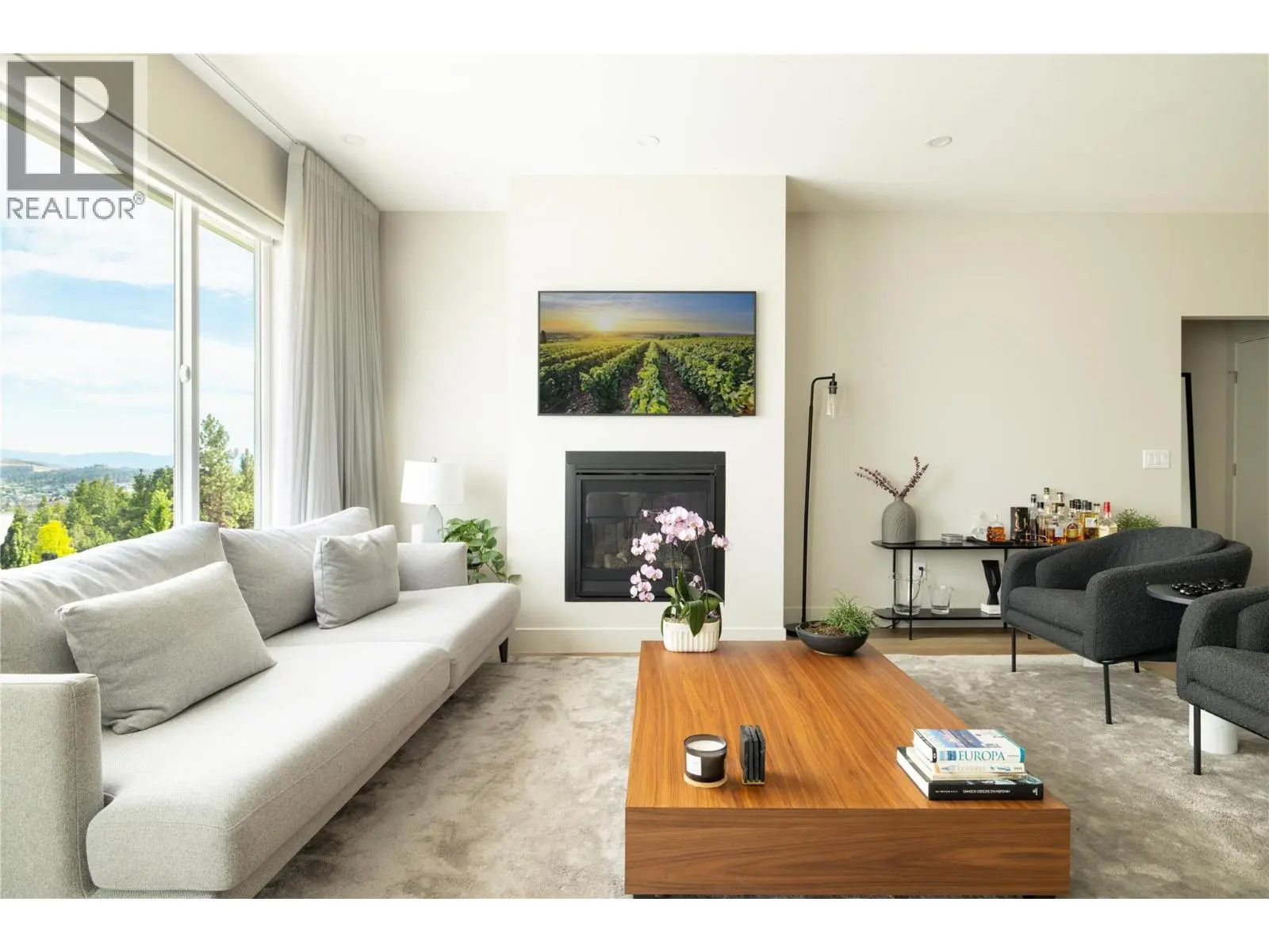 13411 Apex Lane. Lake Country, British Columbia