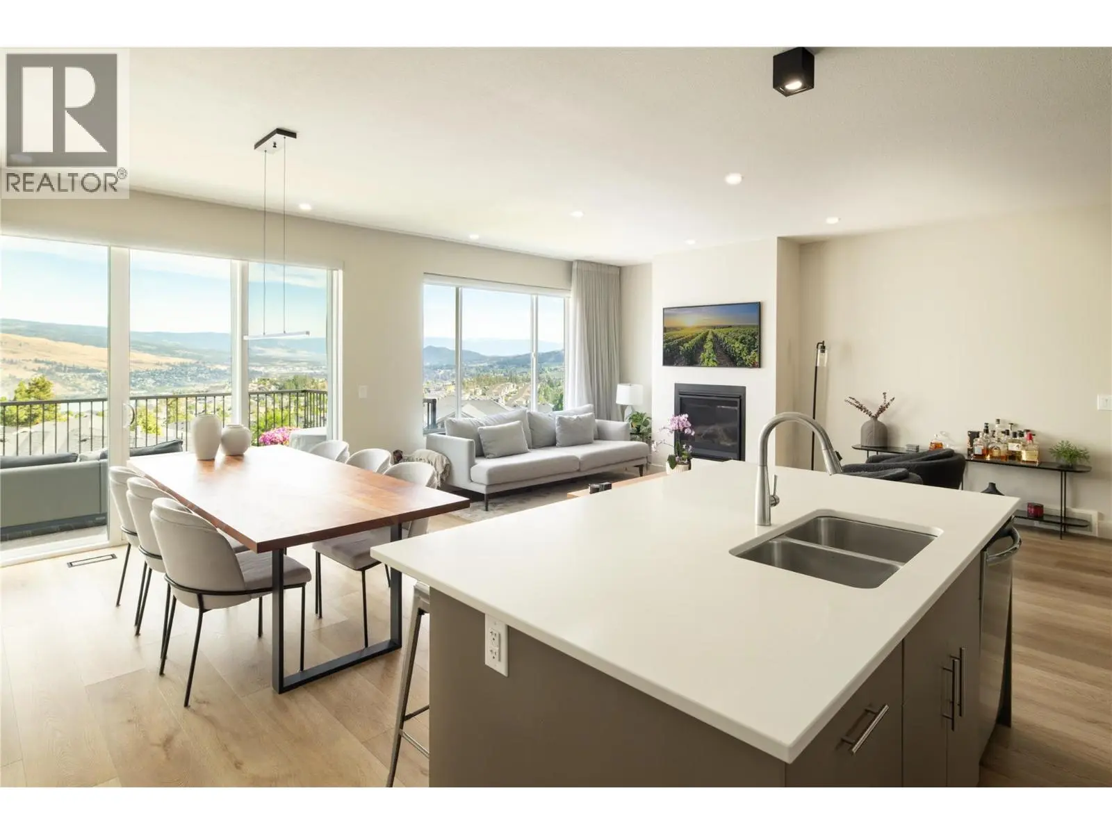 13411 Apex Lane. Lake Country, British Columbia
