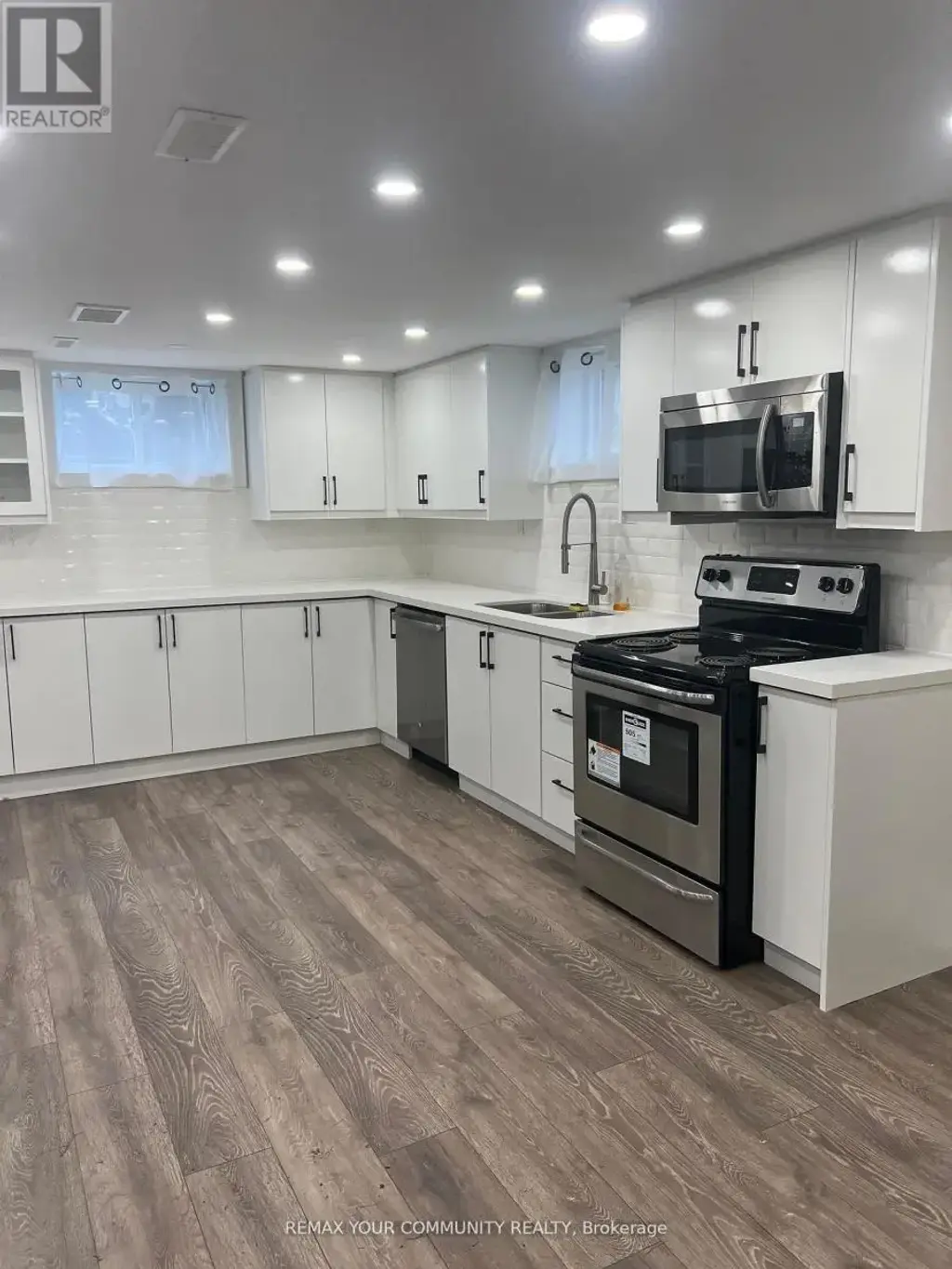 23 Irwin Avenue, Aurora (Aurora Village)