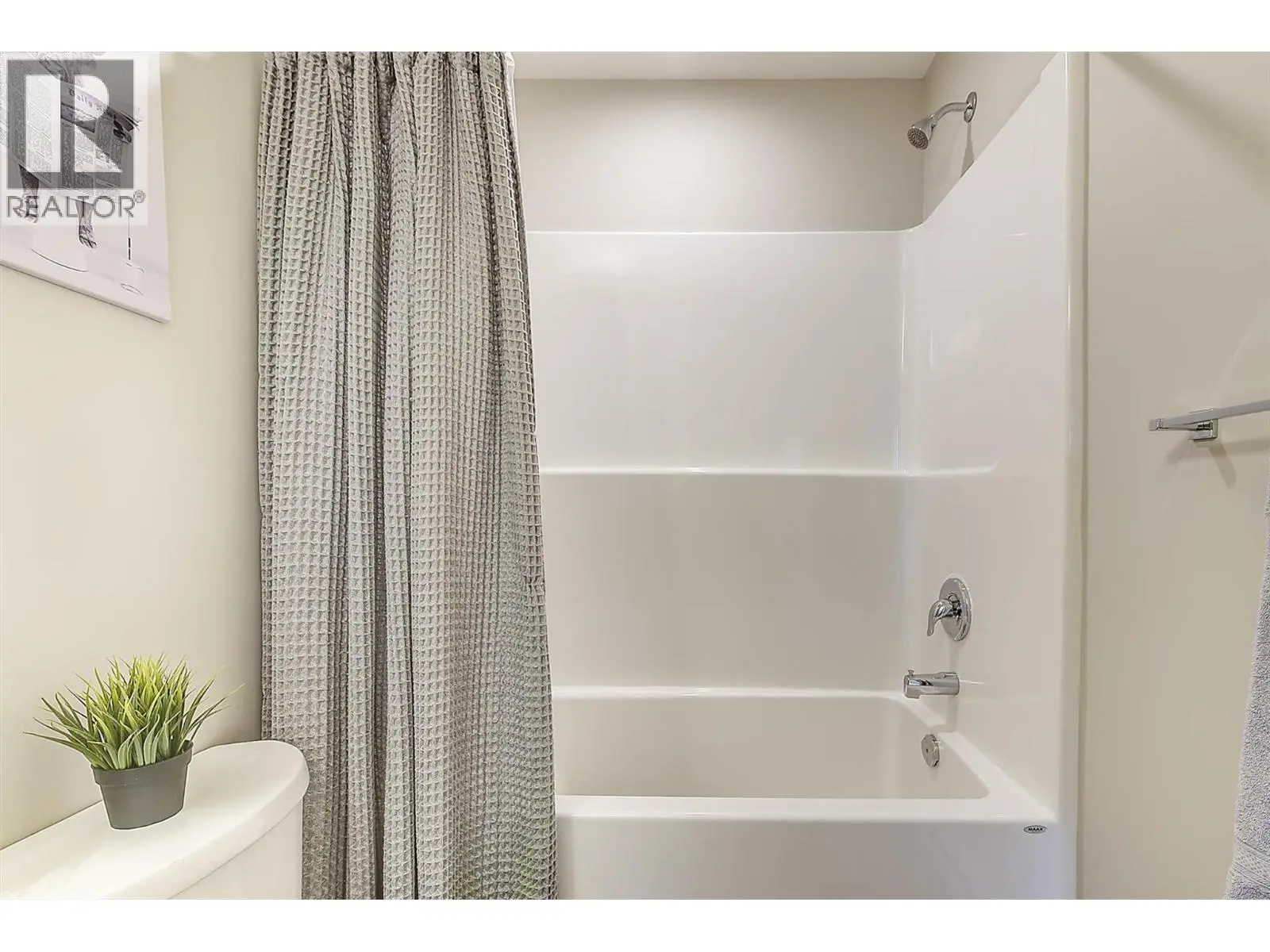 3090 Burtch Road Unit# 201. Kelowna, British Columbia