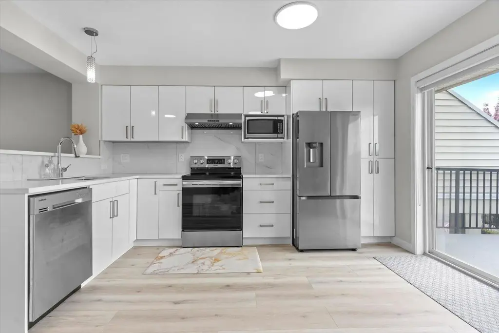41 4401 Blauson Boulevard, Abbotsford