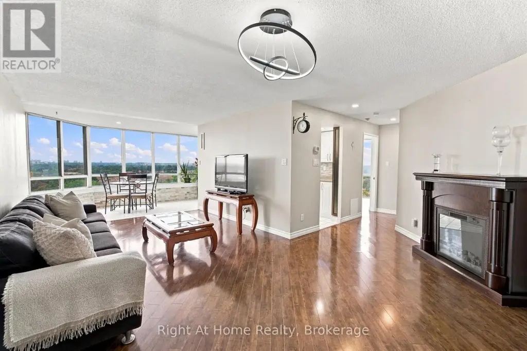 1215 - 11753 Sheppard Avenue E, Toronto (Rouge)