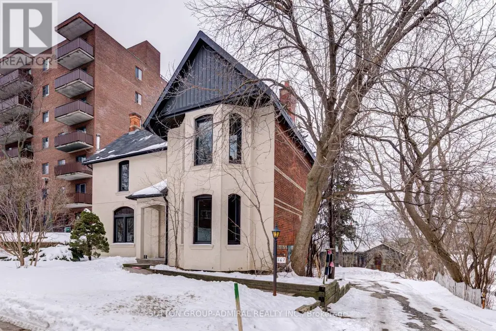 4u - 167 Collier Street, Barrie (North Shore)