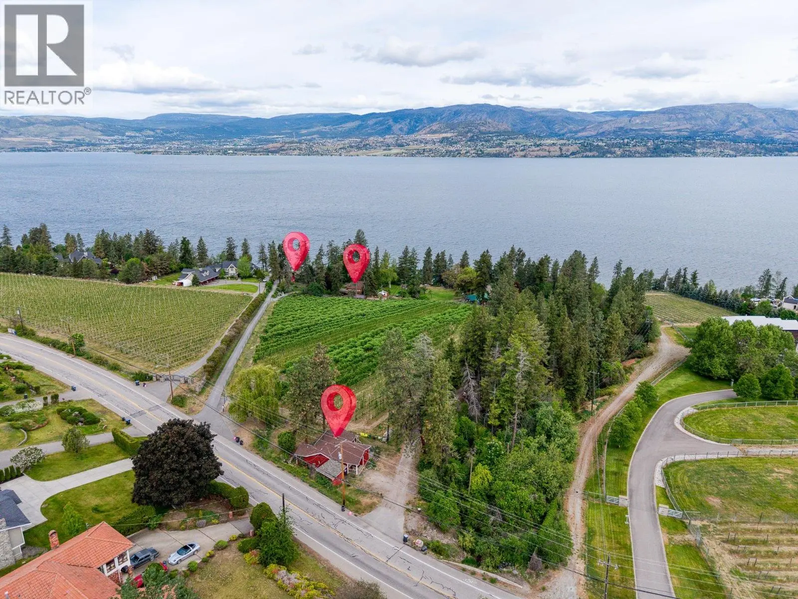 4852-4858 Lakeshore Road. Kelowna, British Columbia