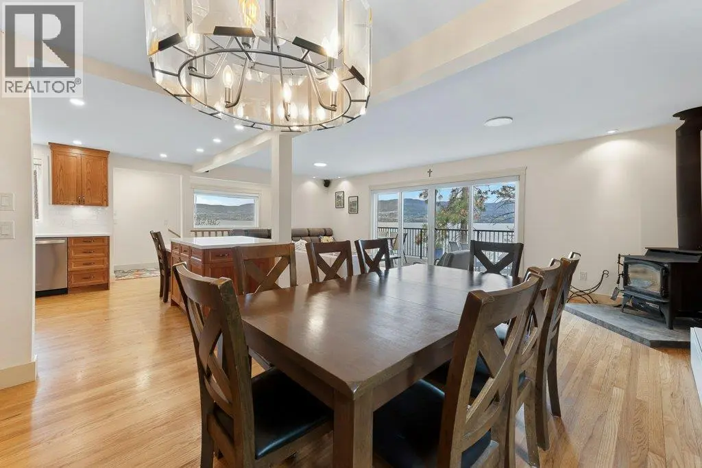 4852-4858 Lakeshore Road. Kelowna, British Columbia