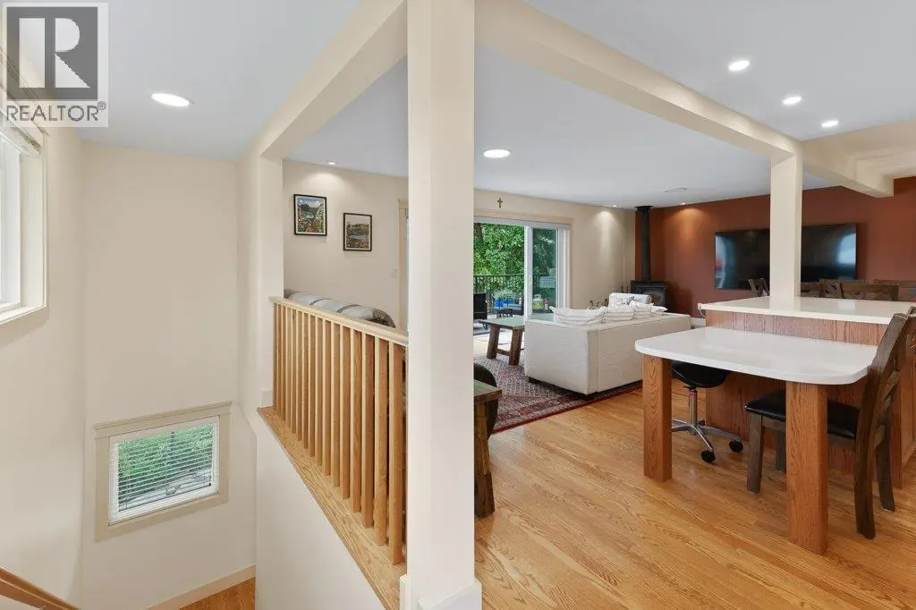 4852-4858 Lakeshore Road. Kelowna, British Columbia