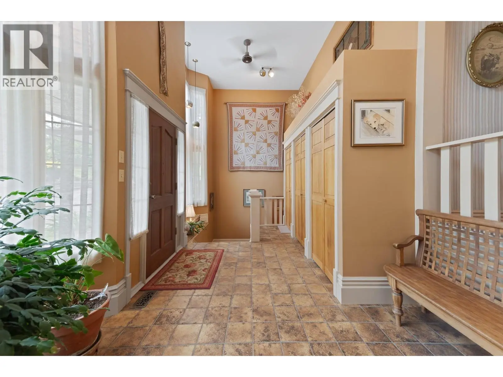 4852-4858 Lakeshore Road. Kelowna, British Columbia