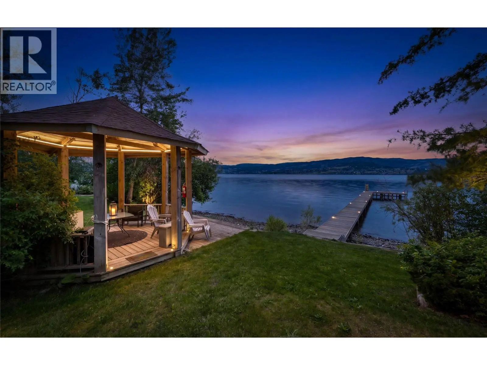 4852-4858 Lakeshore Road. Kelowna, British Columbia
