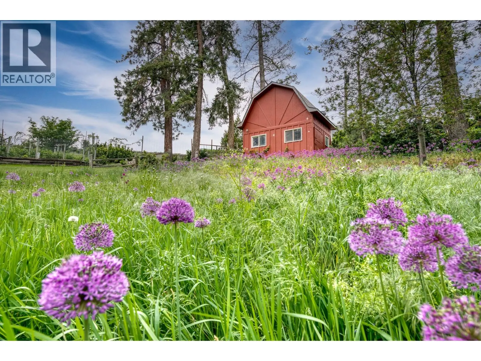 4852-4858 Lakeshore Road. Kelowna, British Columbia