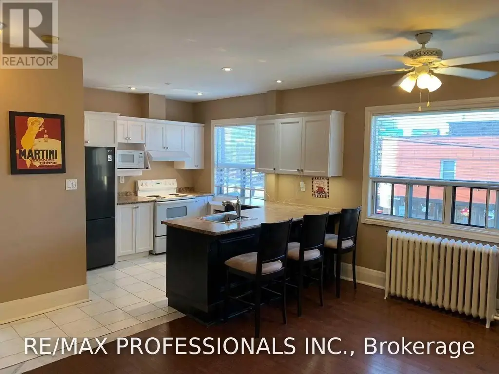 3 - 1 Primrose Avenue, Toronto (Mimico)